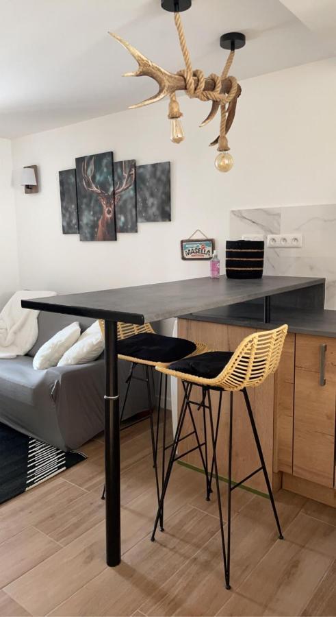 Appartement Avec Chambre Ouverte Bourg-Madame Zewnętrze zdjęcie